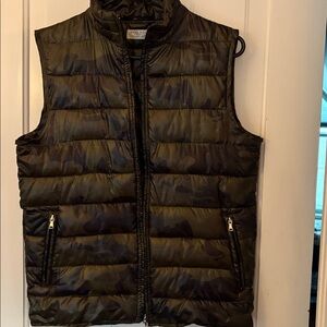 Zara Camouflage Puffer Vest